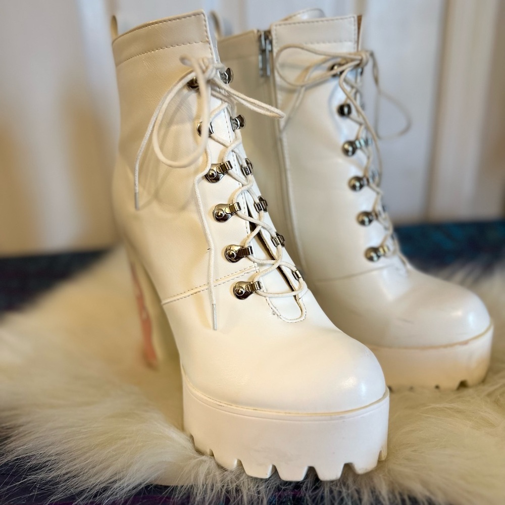 Lamoda White Platform Lace-up Booties W/ Pink Flame Gently Used Women’s Sz 8.5 - Picture 13 of 15